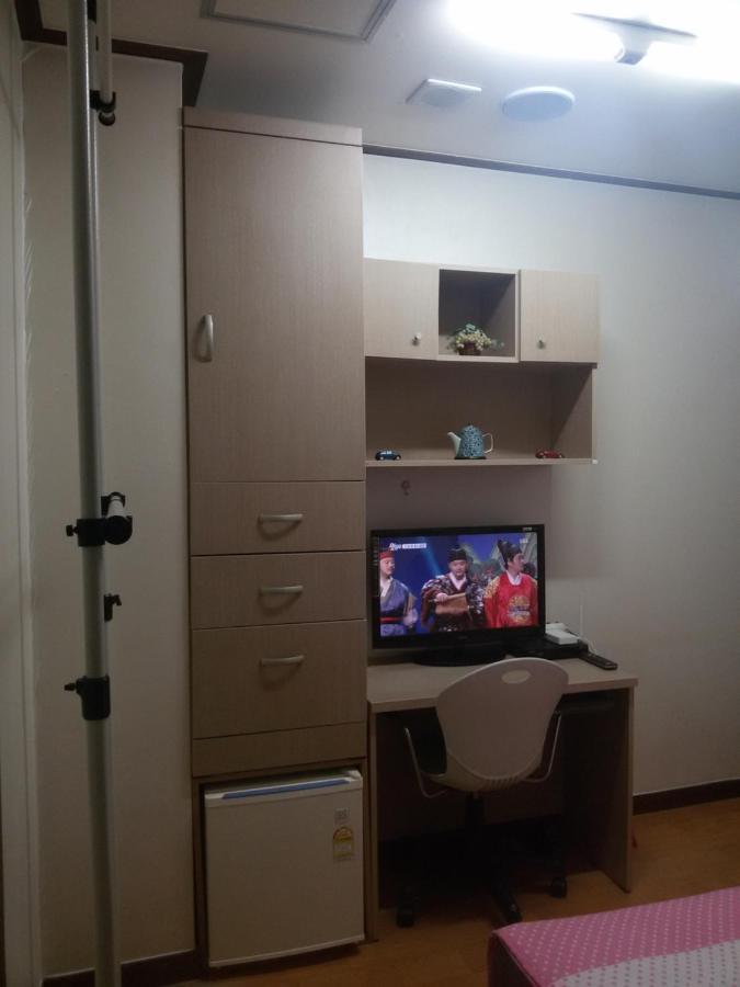מלון יונגין I Want Livingtel מראה חיצוני תמונה